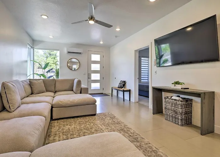 Sunny Resort Townhome + Balcony & Pool Access